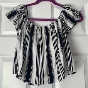 Off the shoulder stripped tee